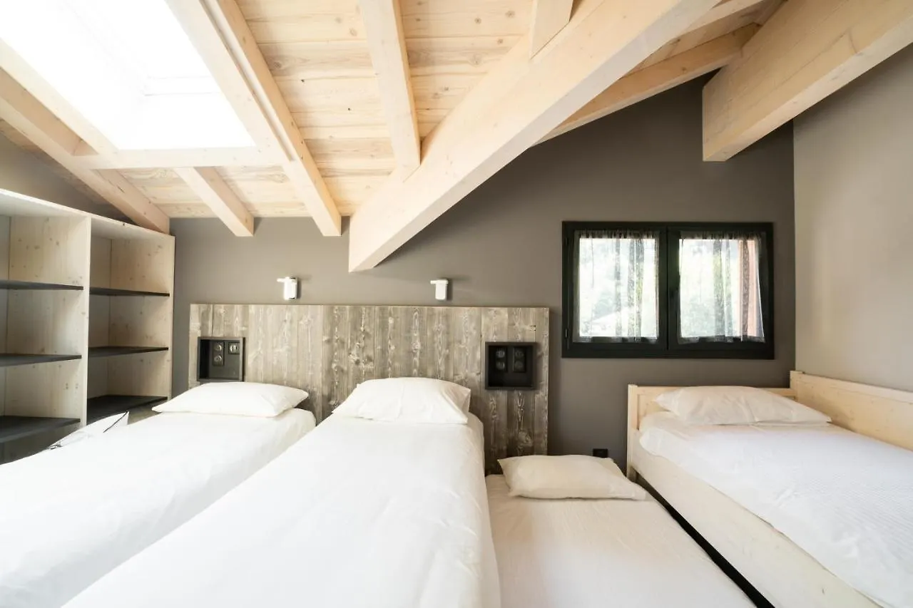 Le Petit Chalet De Montriond 0*,
